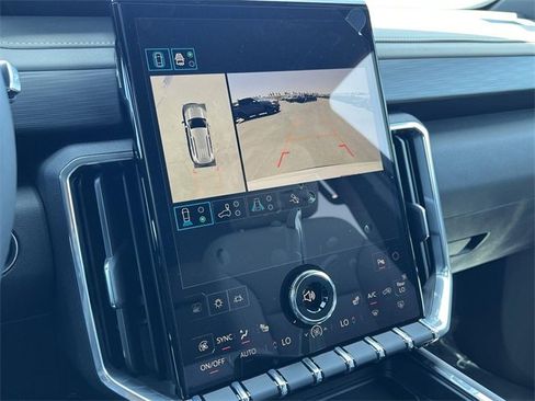 New 2025 GMC Acadia Elevation image 18