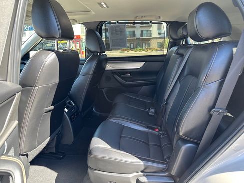 Used 2024 MAZDA CX-90 3.3 Turbo w/ Preferred Plus image 19