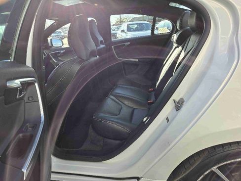 Used 2016 Volvo S60 T5 Premier w/ Convenience Package image 10