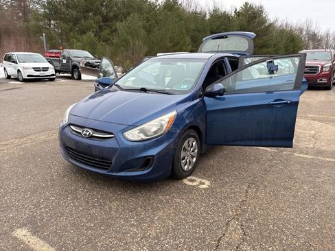 Used 2017 Hyundai Accent SE image 20