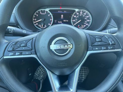 Used 2025 Nissan Sentra SV FWD image 22