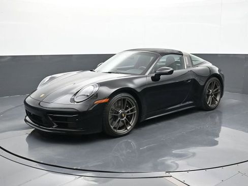 Certified 2022 Porsche 911 50th Anniversary Edition AWD/4WD image 1