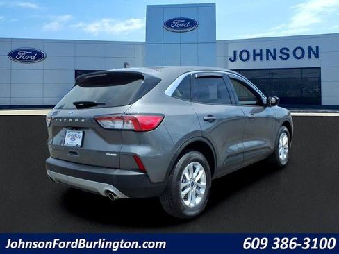 Certified 2022 Ford Escape SE w/ Convenience Package AWD/4WD image 3