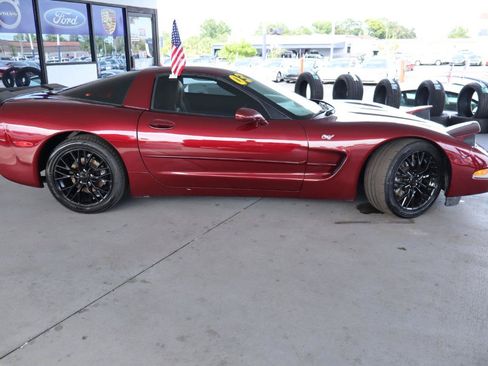 Used 2003 Chevrolet Corvette Coupe w/ Preferred Equipment Group RWD image 6