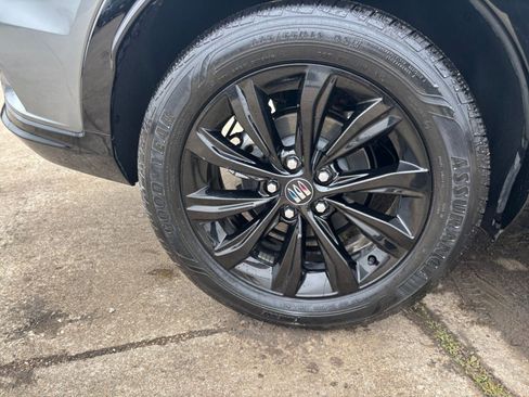 Used 2025 Buick Envista Sport Touring image 29