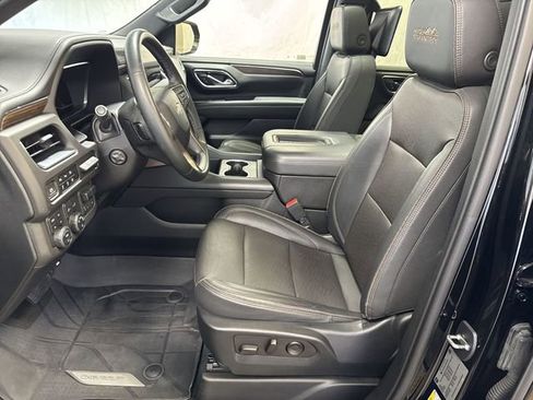 Used 2023 Chevrolet Suburban High Country AWD/4WD image 10