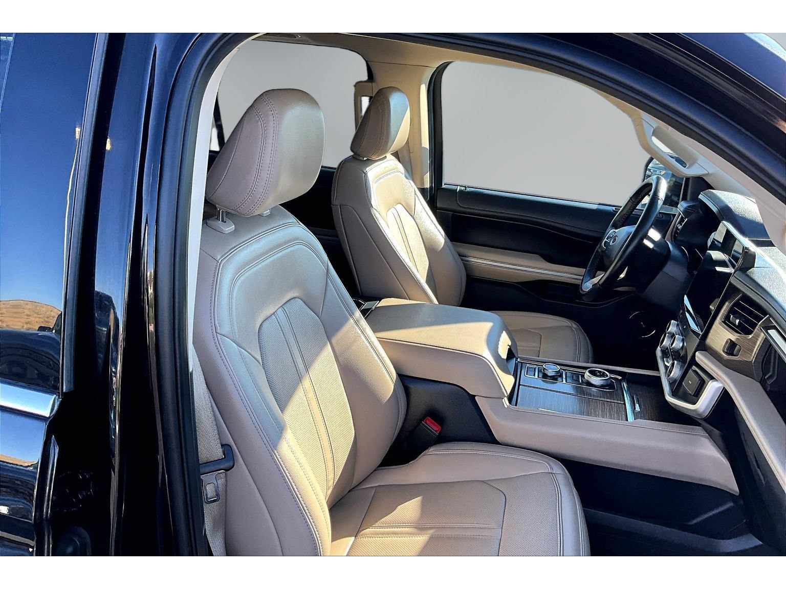 Used 2024 Ford Expedition Max Limited AWD/4WD image 25