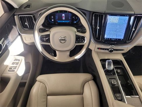 Certified 2023 Volvo XC60 B5 Ultimate w/ Climate Package image 16