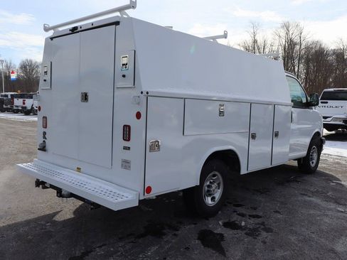 New 2025 Chevrolet Express 3500 w/ Power Convenience Package image 28