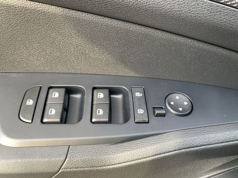 Used 2025 Kia Sportage LX FWD image 15