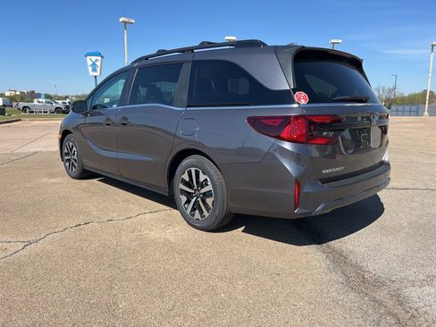 New 2026 Honda Odyssey EX-L image 3
