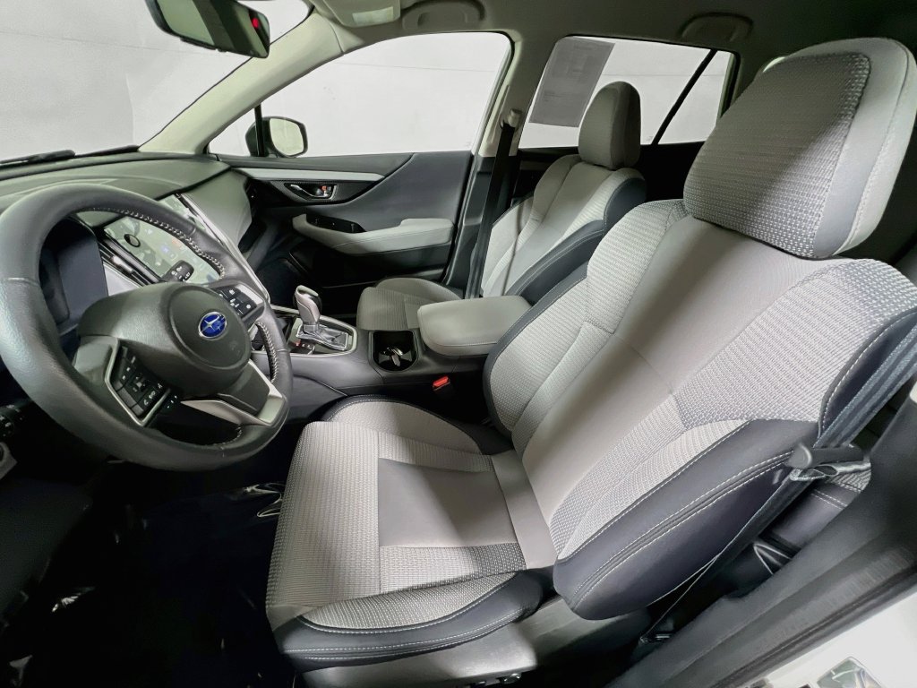 Certified 2025 Subaru Outback Premium AWD/4WD image 18