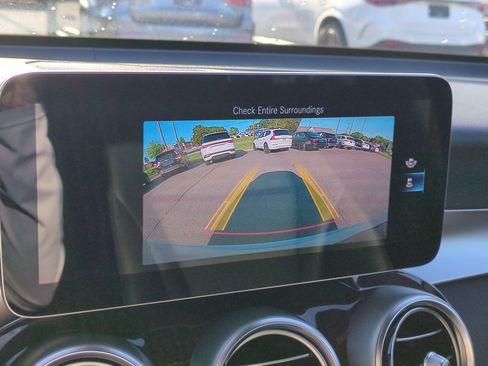 Used 2020 Mercedes-Benz GLC 300 4MATIC image 24