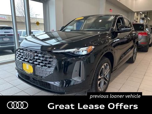 Used 2025 Audi Q5 Premium w/ Convenience Package AWD/4WD image 3