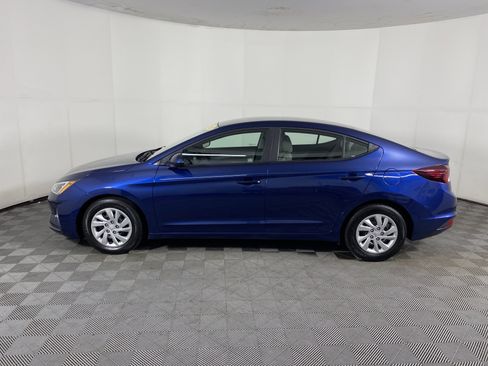 Used 2020 Hyundai Elantra SE FWD image 9