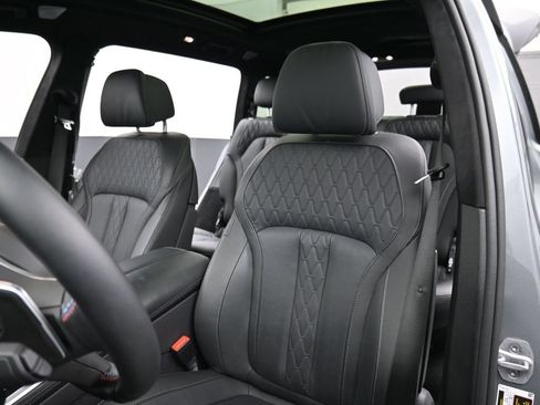 Used 2025 BMW X7 M60i w/ Executive Package AWD/4WD image 10