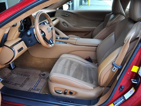 Used 2018 Lexus LC 500 Coupe w/ Performance Package image 34