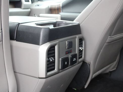 Used 2019 Ford F150 Lariat w/ Equipment Group 502A Luxury AWD/4WD image 22