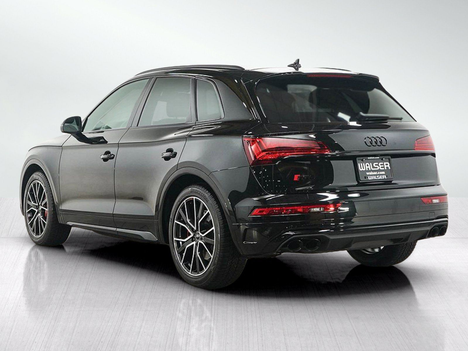 Used 2024 Audi SQ5 Premium Plus w/ Premium Plus Package AWD/4WD image 3
