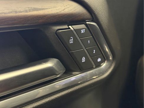 Certified 2025 GMC Sierra 1500 SLT AWD/4WD image 34
