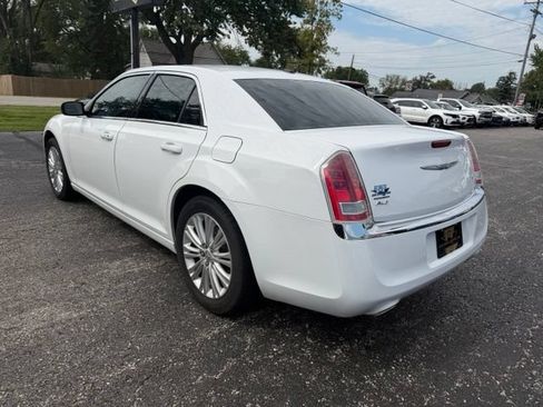Used 2014 Chrysler 300 AWD w/ Driver Convenience Group image 3