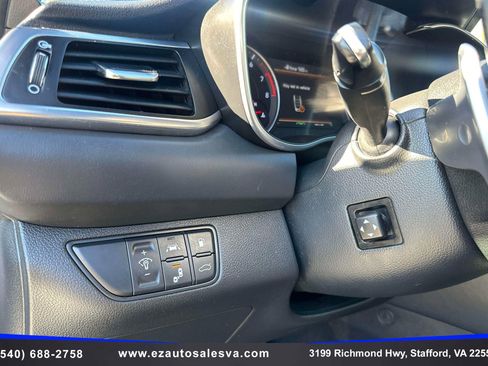 Used 2019 Genesis G70 2.0T Advanced w/ Sport Package image 18