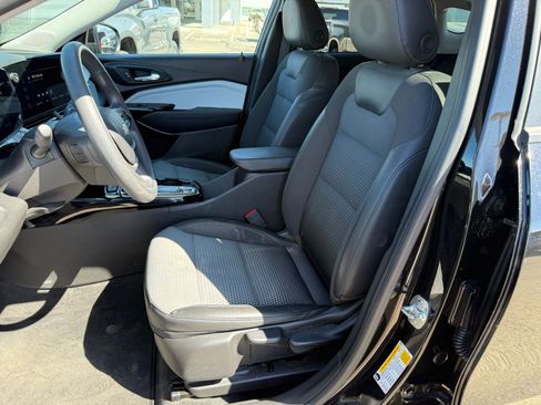 Certified 2024 Chevrolet Trax LT image 29