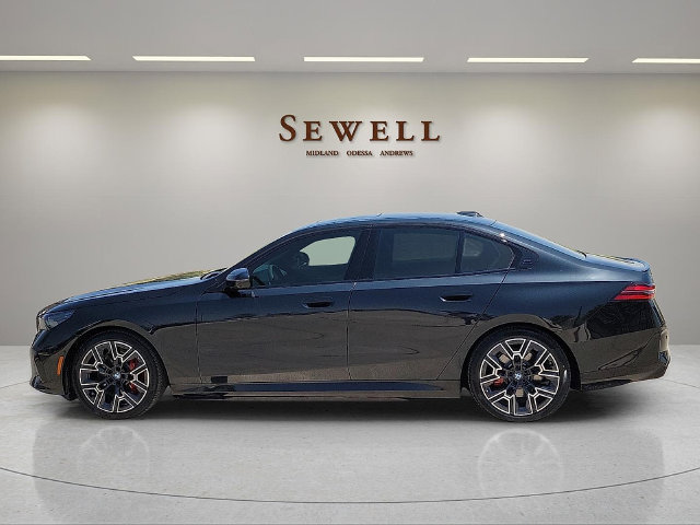 Used 2027 BMW i5 eDrive40 w/ M Sport Package RWD image 2