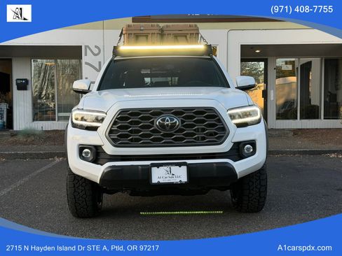 Used 2022 Toyota Tacoma TRD Off-Road AWD/4WD image 23