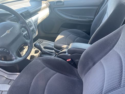 Used 2005 Chrysler Sebring Touring image 22