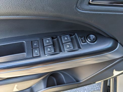 Used 2021 Chevrolet Colorado ZR2 image 20