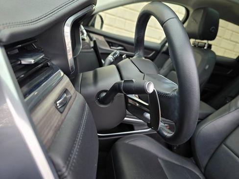 Used 2023 Jaguar F-PACE S image 19