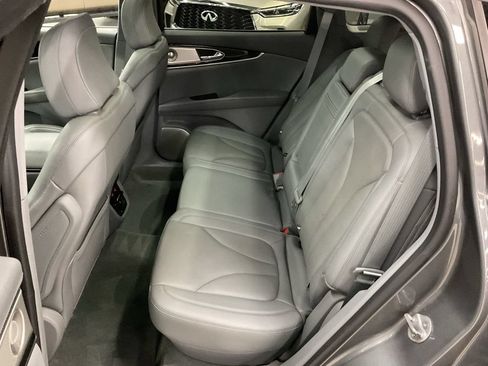 Used 2023 Lincoln Nautilus Reserve w/ Equipment Group 202A AWD/4WD image 21