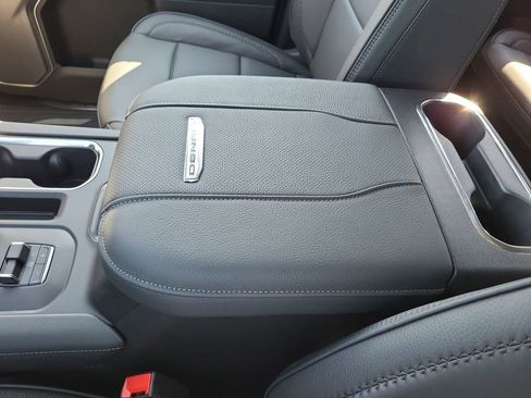 New 2025 GMC Sierra 2500 Denali w/ Denali Reserve Package image 23