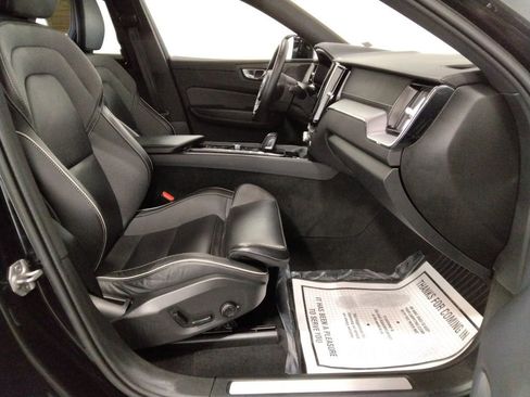 Used 2022 Volvo XC60 T8 R-Design w/ Advanced Package image 40