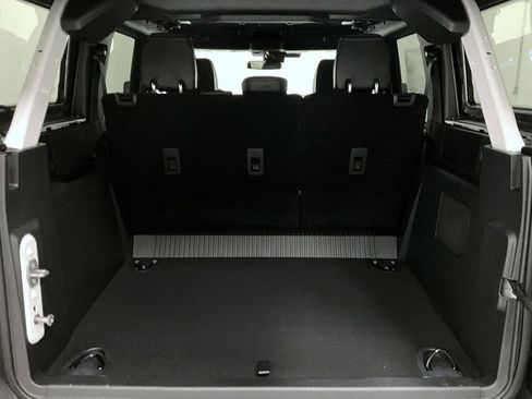 New 2025 Ford Bronco Outer Banks image 9