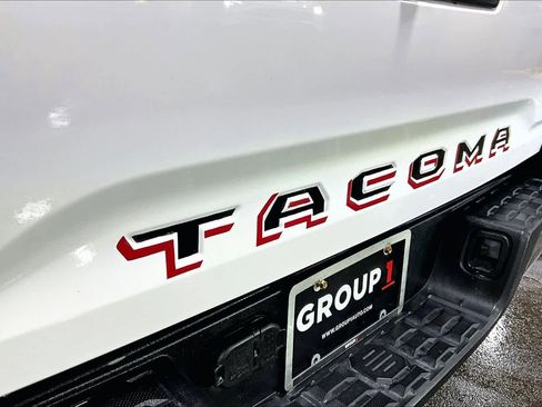 Certified 2023 Toyota Tacoma TRD Off-Road AWD/4WD image 10