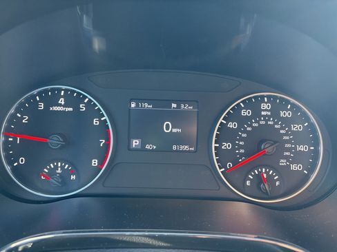 Used 2023 Kia Seltos EX image 11