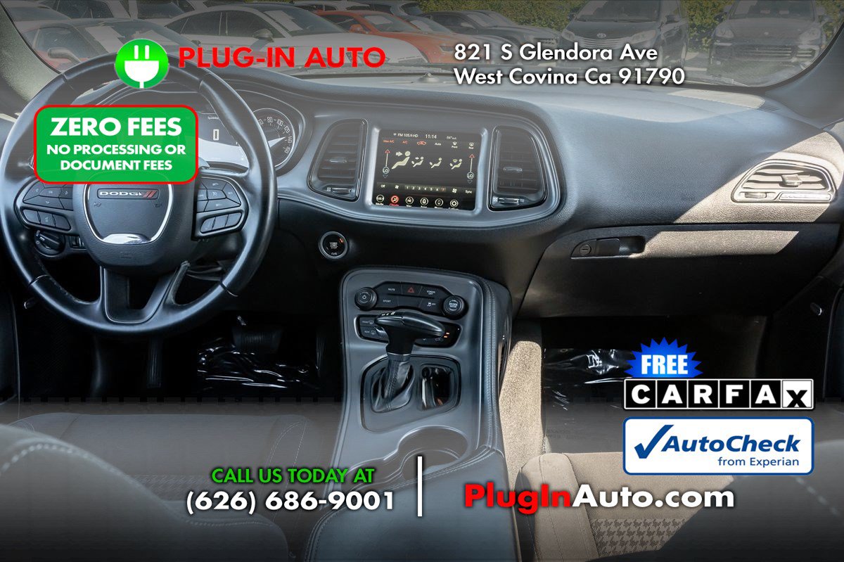 Used 2023 Dodge Challenger SXT RWD image 14