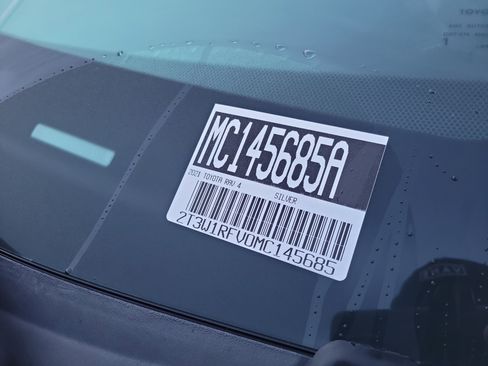 Used 2021 Toyota RAV4 XLE image 27