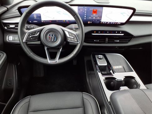 Used 2025 Buick Enclave Preferred FWD image 5
