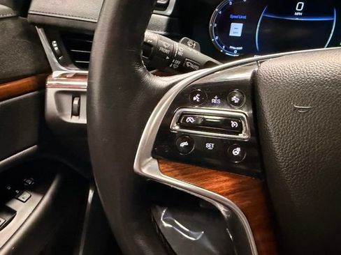 Used 2017 Cadillac Escalade Luxury AWD/4WD image 34