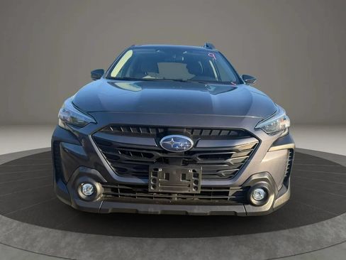 Used 2023 Subaru Outback Premium AWD/4WD image 2