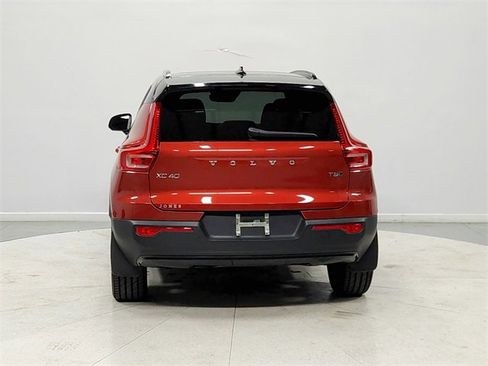 Used 2021 Volvo XC40 T5 R-Design w/ Protection Package image 6