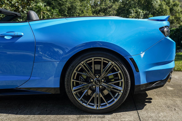 Used 2022 Chevrolet Camaro ZL1 RWD image 4