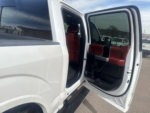 Certified 2019 Ford F150 Platinum w/ Equipment Group 701A Luxury image 20