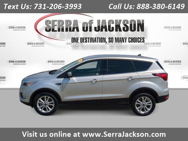 Used 2019 Ford Escape SE FWD image 1