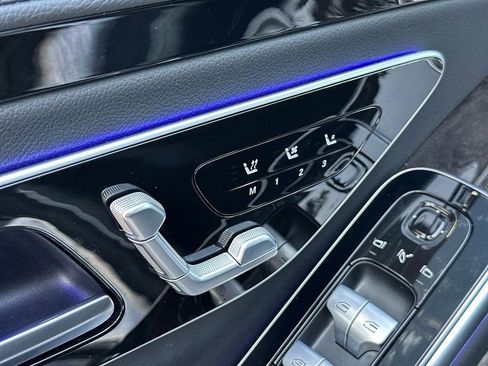 Used 2023 Mercedes-Benz S 500 S 500 image 16