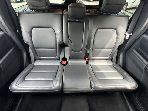 Used 2025 Ford Bronco Badlands AWD/4WD image 15