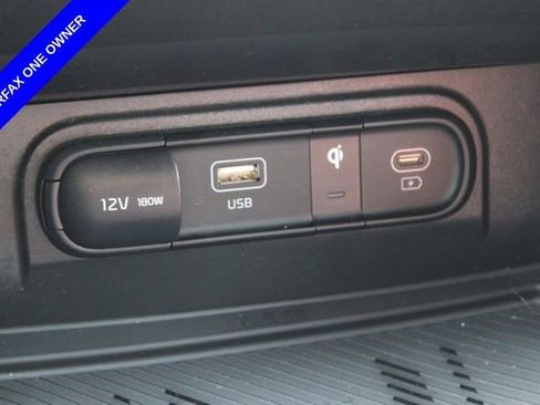 Used 2025 Kia Sportage SX image 40